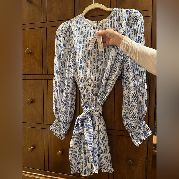 Alice and Olivia Molli Printed Belted Dress - Picture 11 of 13